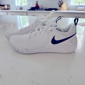 Nike Air Zoom HyperAce II, white w/ black, size 8 women’s